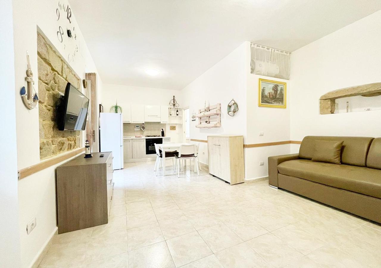 Pgs Immobiliare Srls Residenza Marino Bilocale In Centro Storico La Maddalena Apartment La Maddalena  Exterior photo